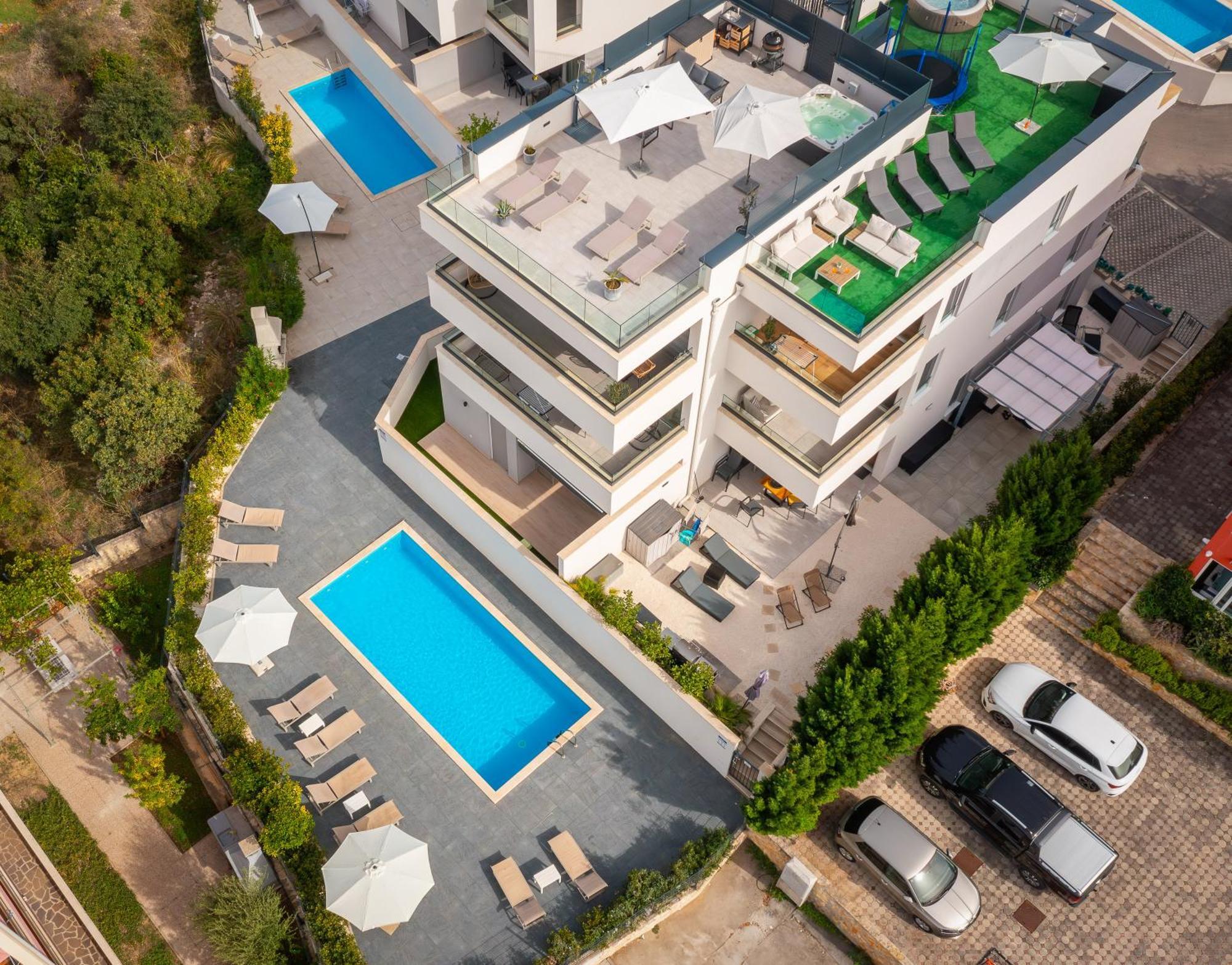 Apartment Alegria In Okrug With Heated Pool, Sea View, Jacuzzi, Wifi โตรกีร์ ภายนอก รูปภาพ